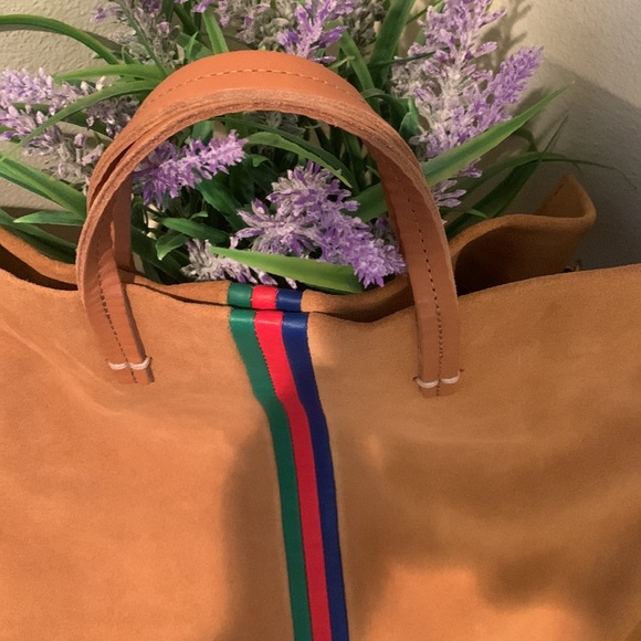 - Clare V. Simple Stripe Suede Tote
CLARE V. - Picture 9 of 17